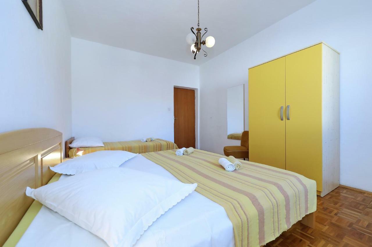 Apartmani Mila Pag Town Eksteriør billede