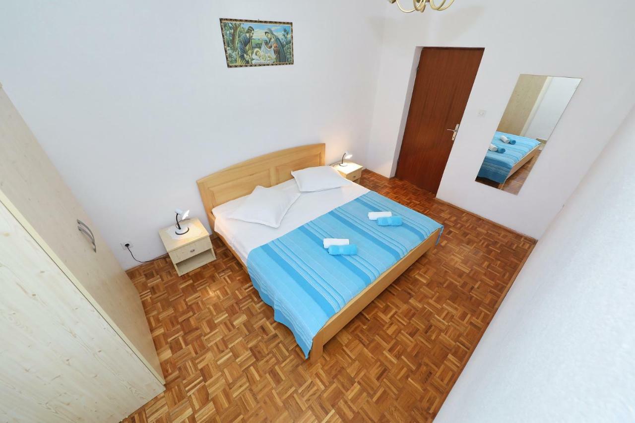 Apartmani Mila Pag Town Eksteriør billede