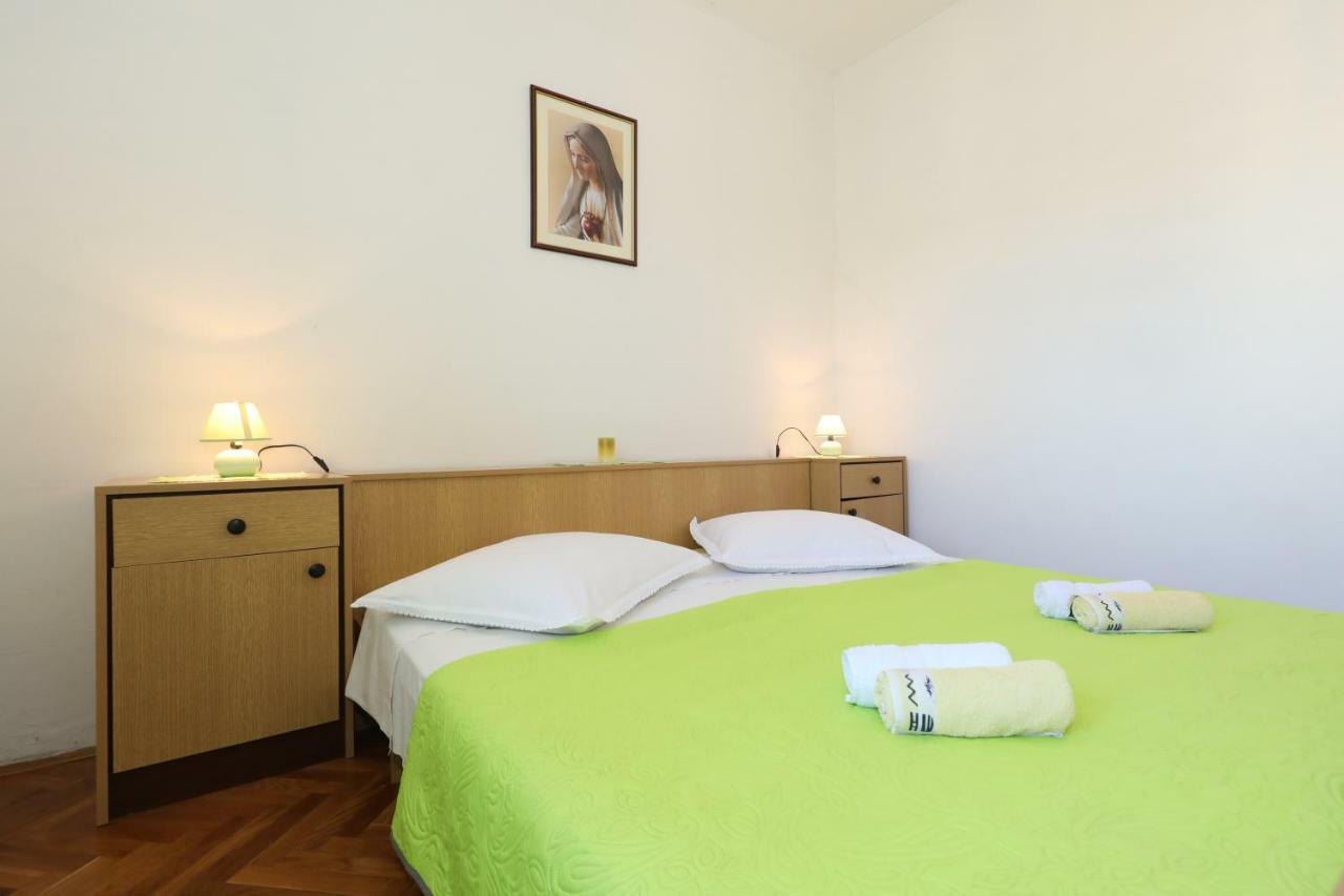 Apartmani Mila Pag Town Eksteriør billede